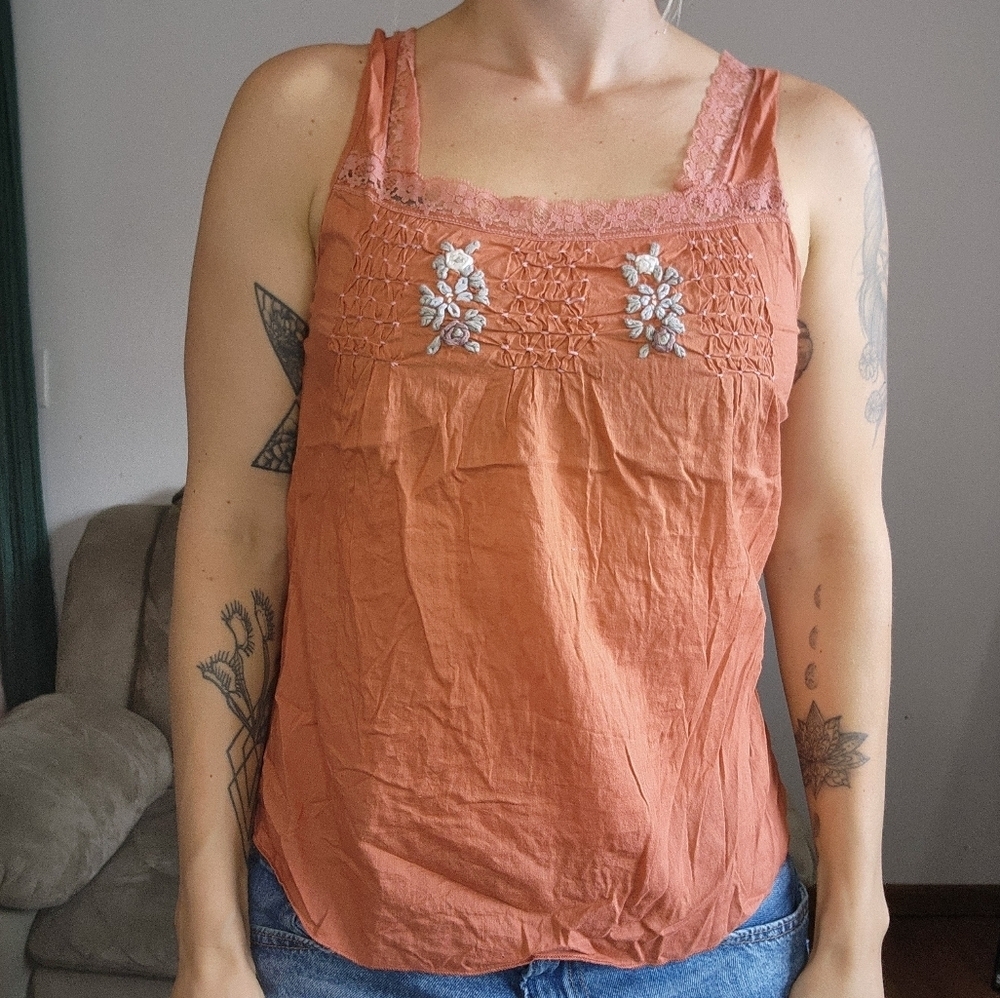 Eyeshadow Floral Embroidered Tank Top Size Large